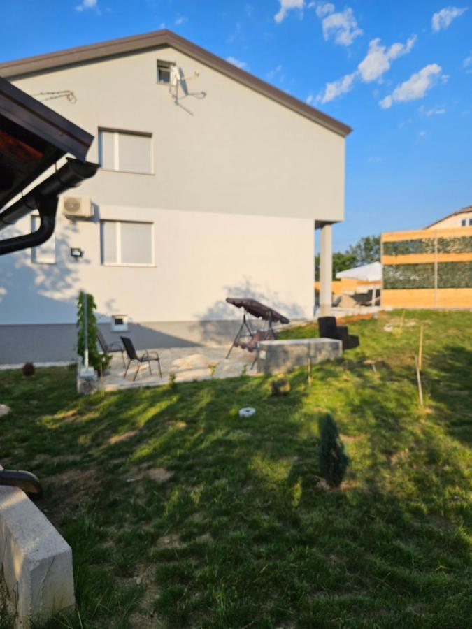 Dado * Čavle