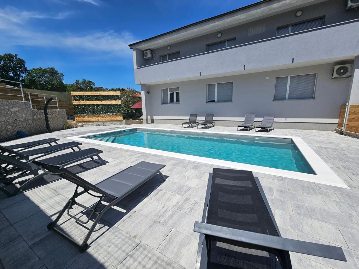 Dado Apartment *