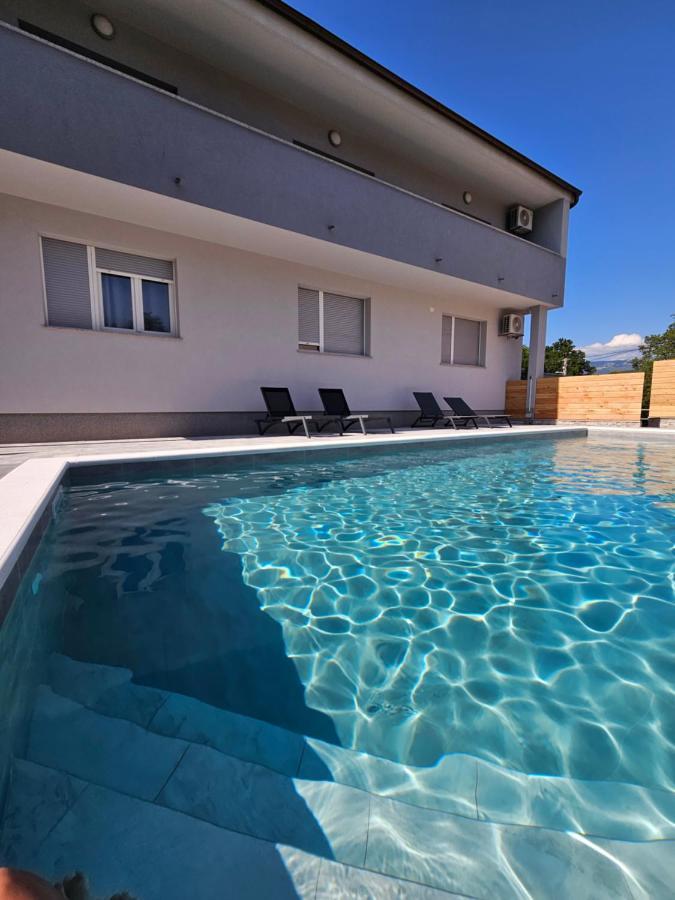 Dado Apartment *