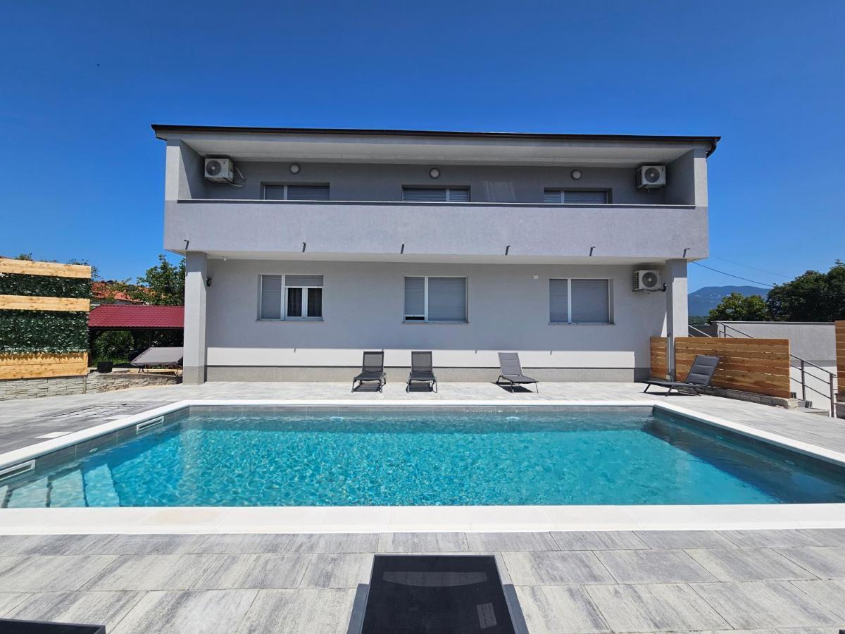 Dado Apartment Cavle