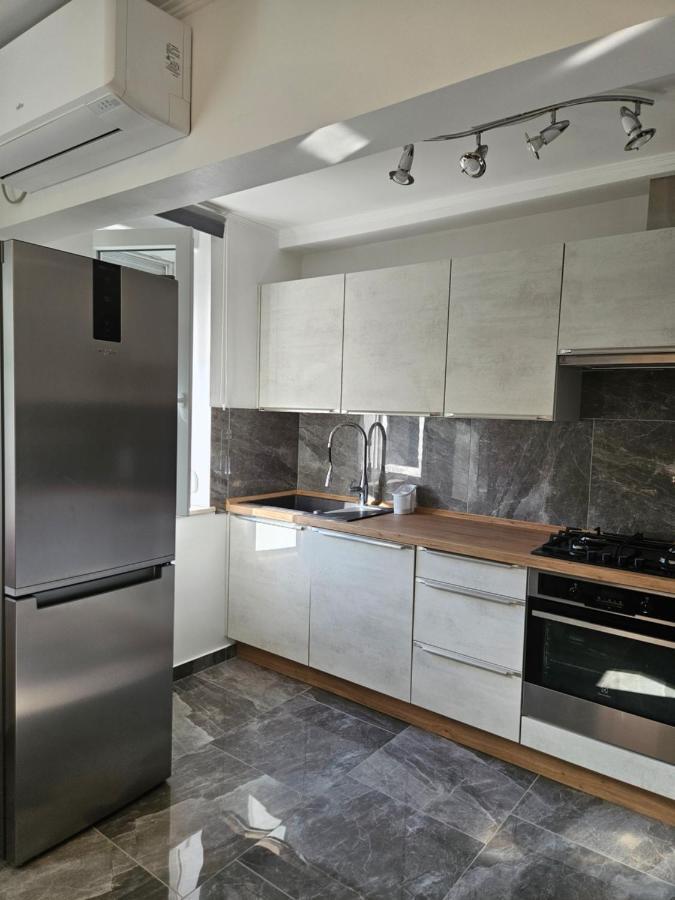Dado Apartment *