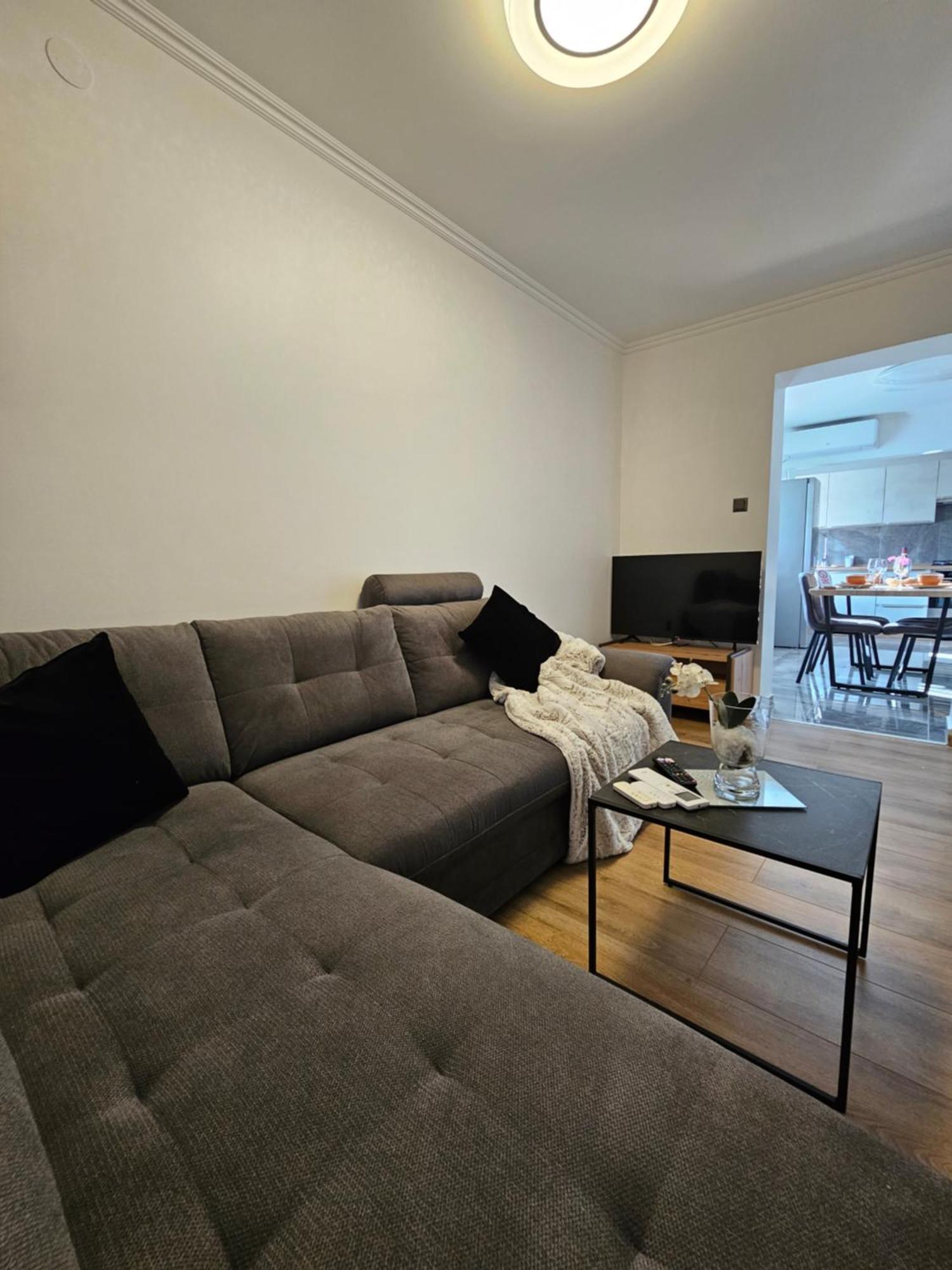 Dado Apartment *