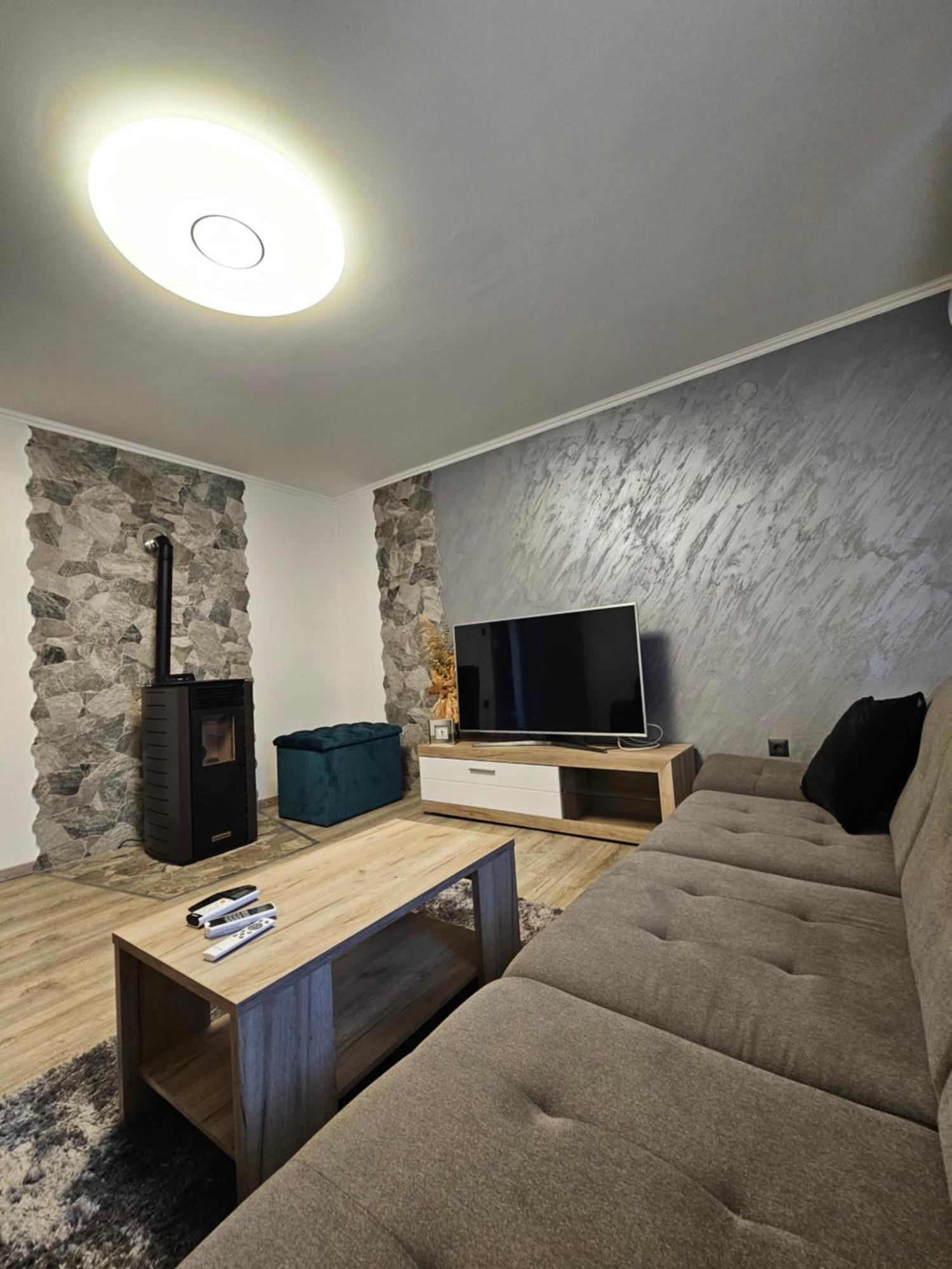 Apartment Dado Cavle