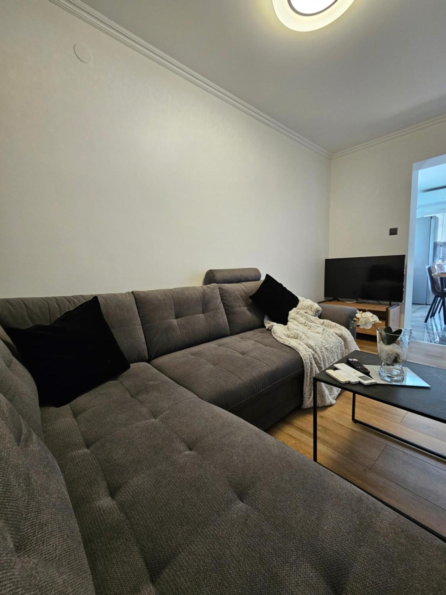 Apartment Dado *