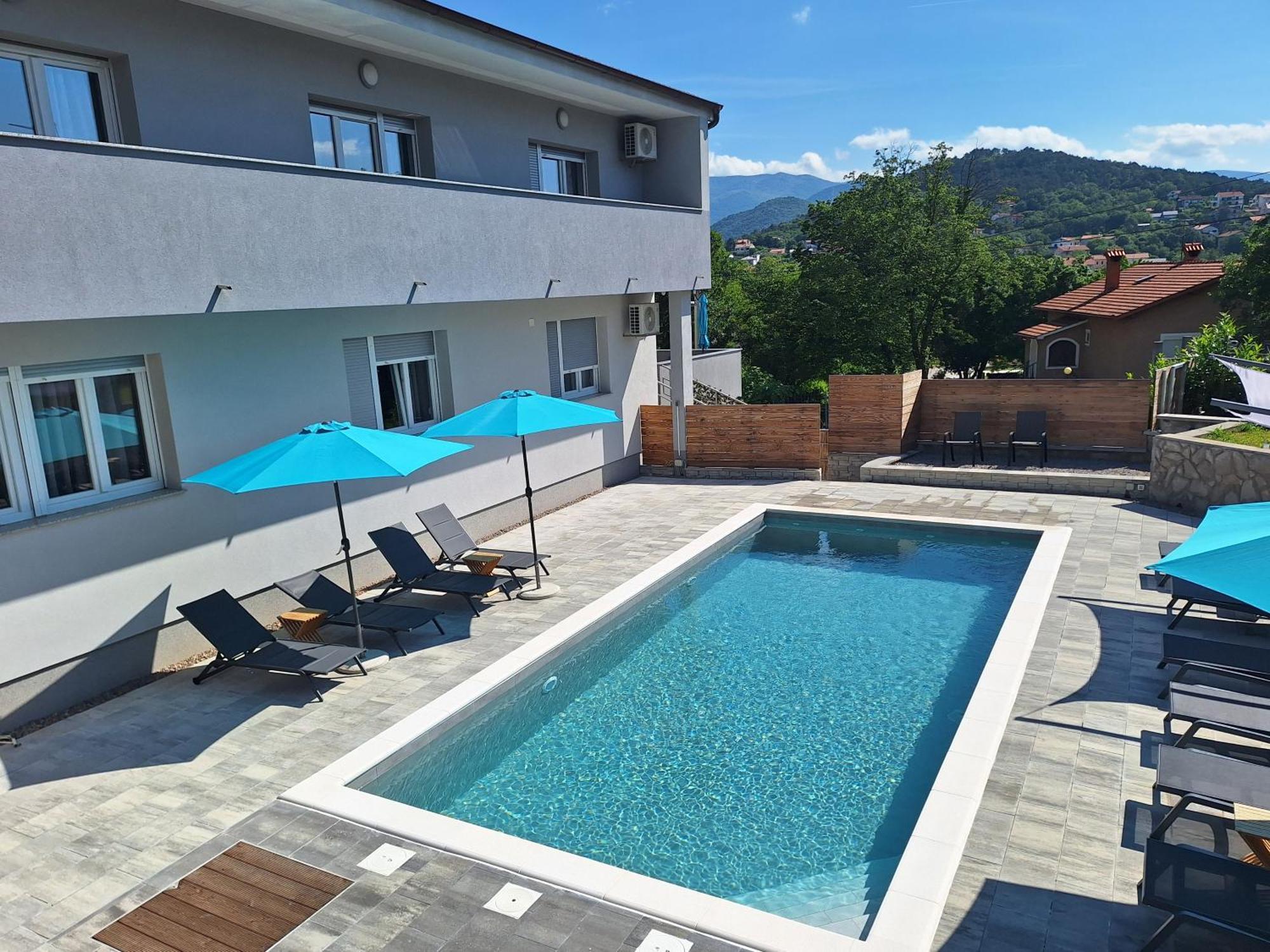 Apartment Dado